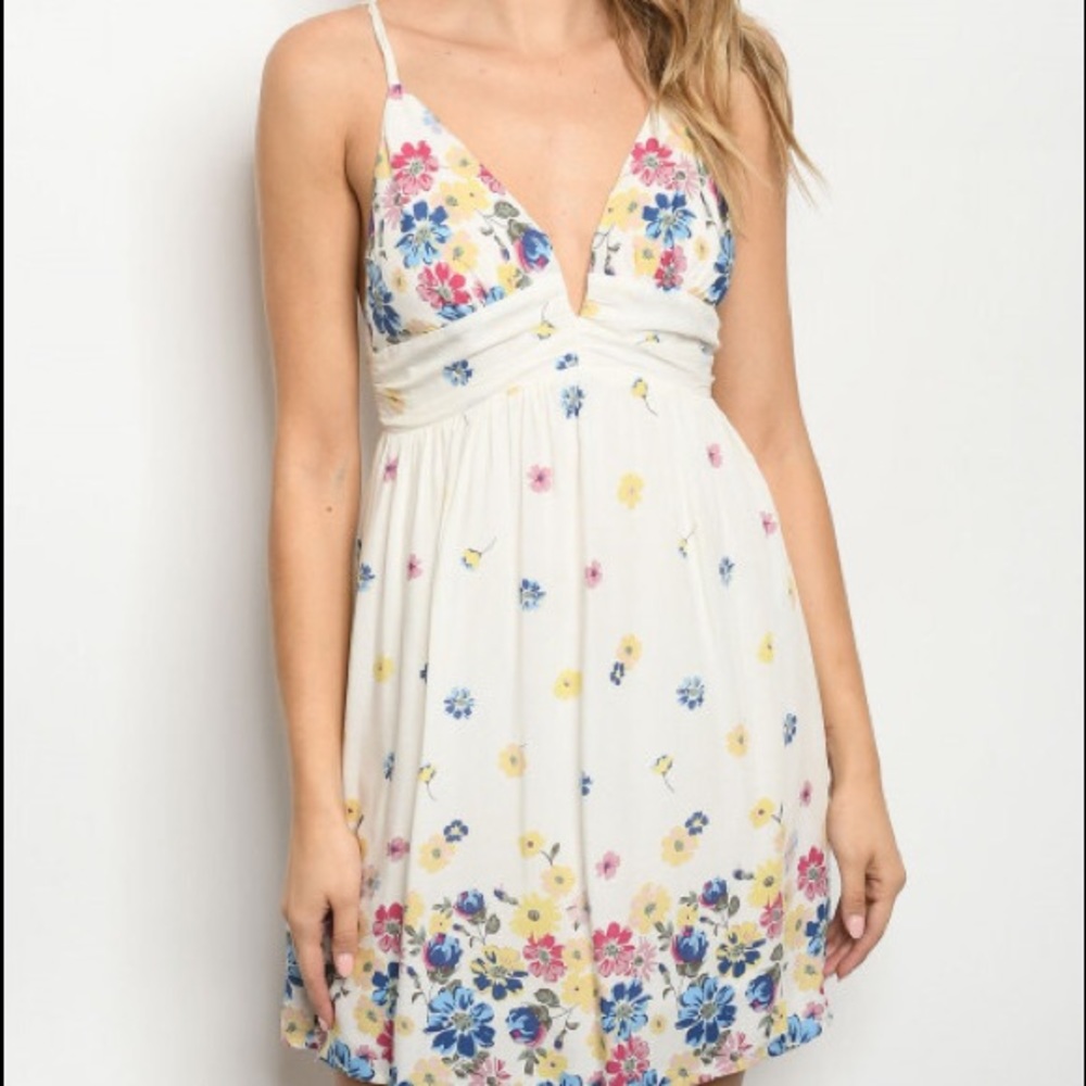 Ivory Spring Dress - Picture 2 of 4